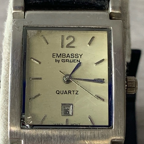 Embassy Bye GRUEN  Wrist Watch New Battery pre-own - Picture 3 of 9
